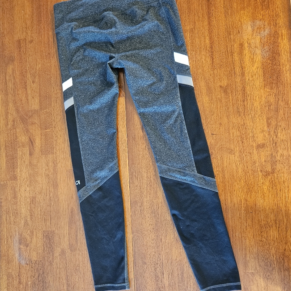 GAP RUNNING TIGHTS SIZE MEDIUM - Picture 4 of 4